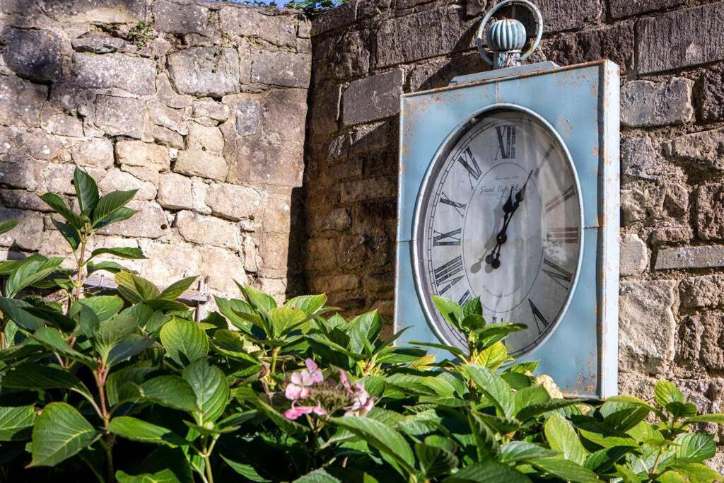 Georgian House Garden Apartment Bath Exterior foto